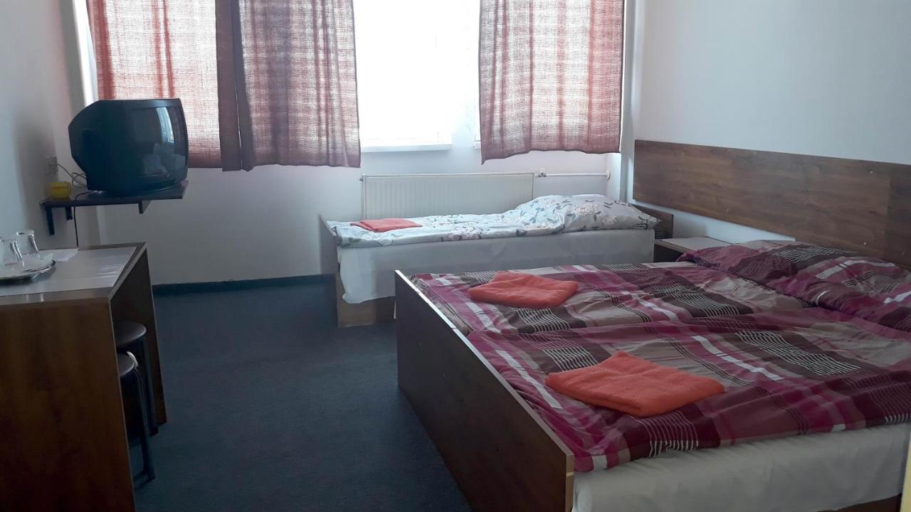 Penzion Saris Prešov Exterior foto